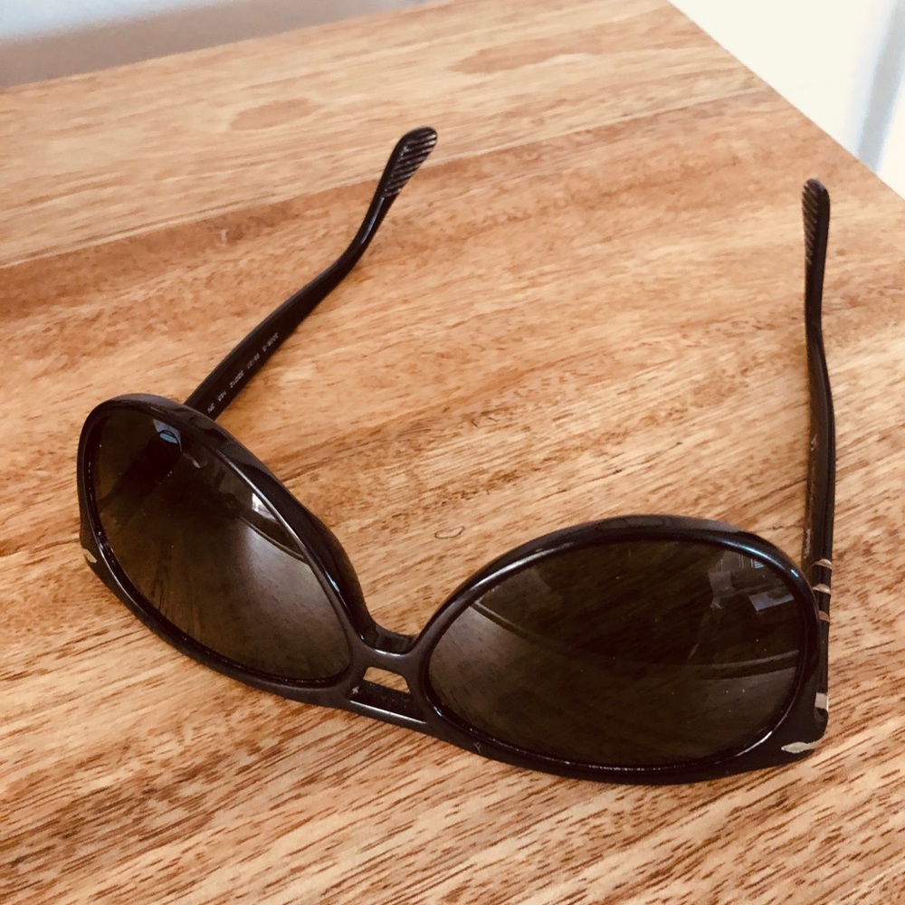 Persol Sunglasses Like New - Picture 3 of 6